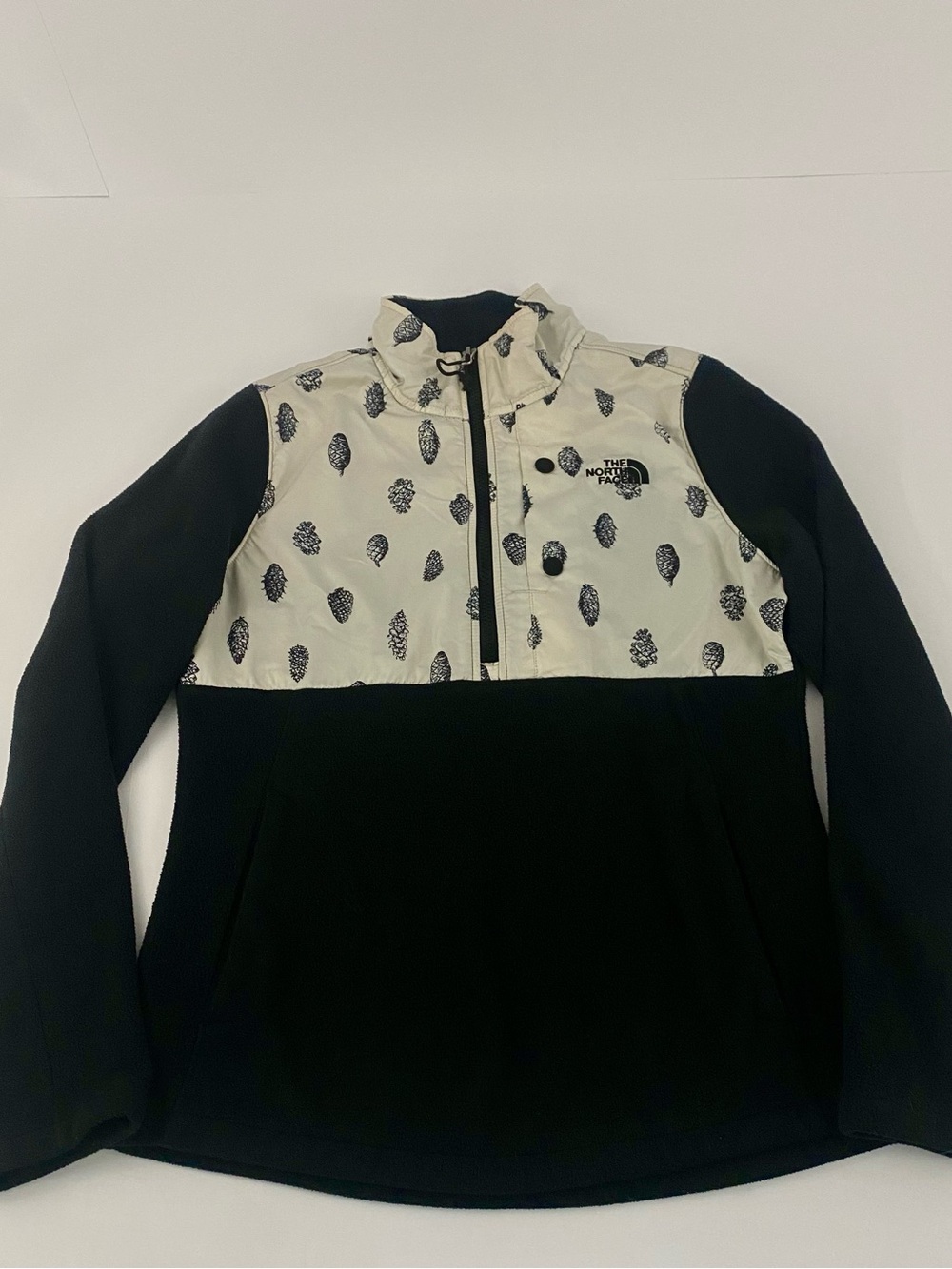 The North Face Jacket Womens Small Black Fleece Pinecone Print 1/4 Zip